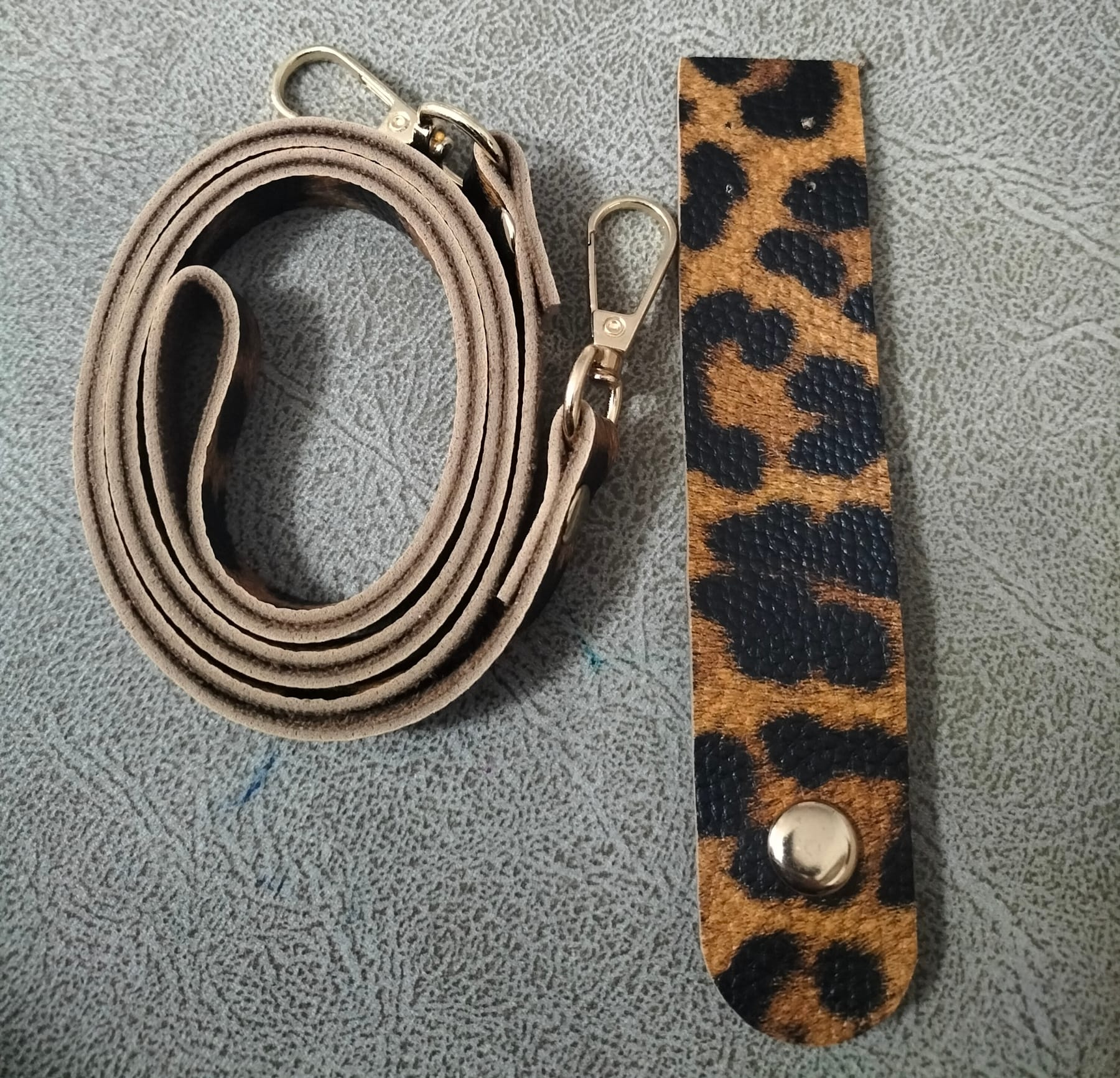 Telefon Çantası Seti (askı+kilit)