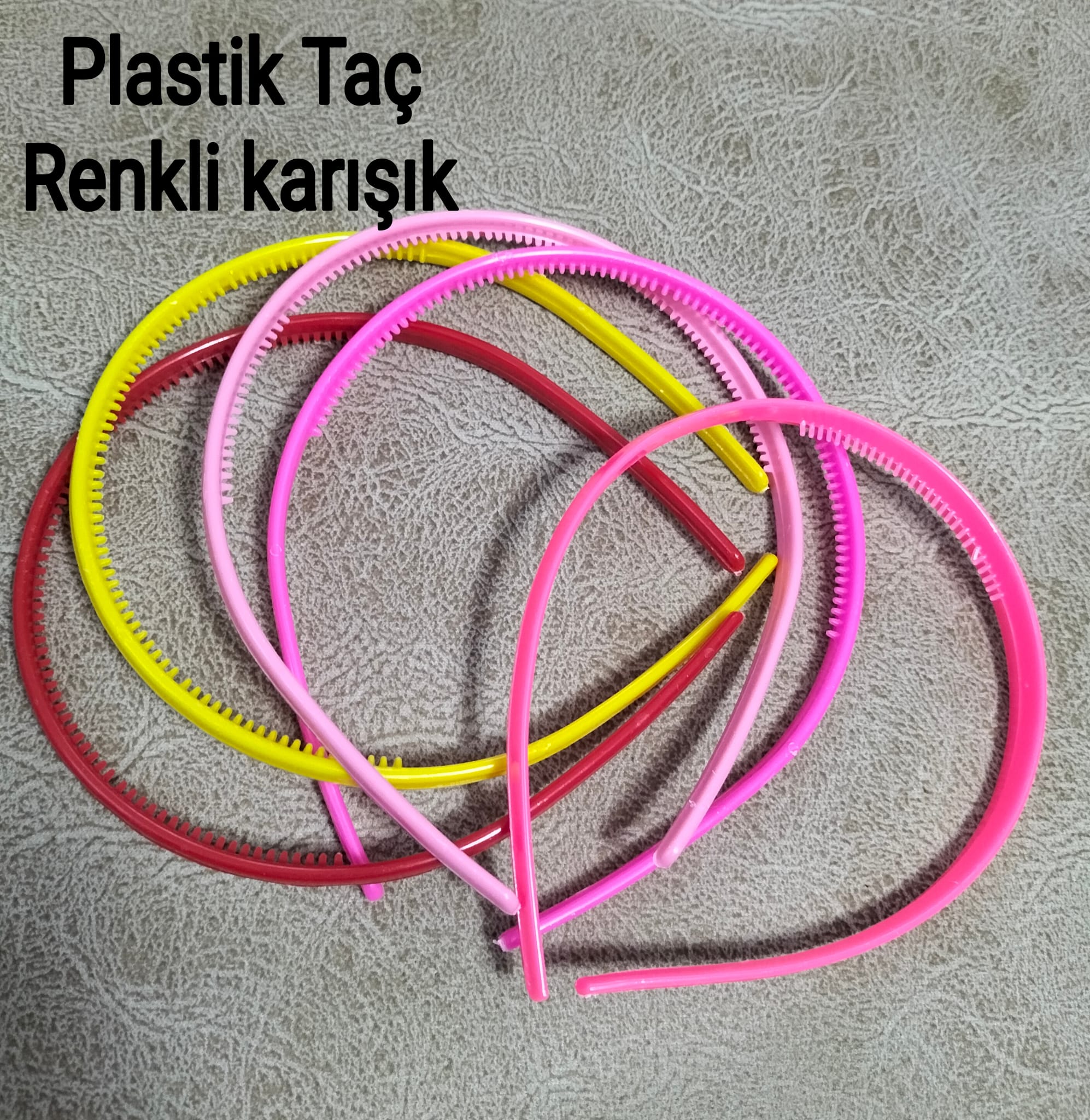 Plastik Taç 5 ad. Renkli Taraklı